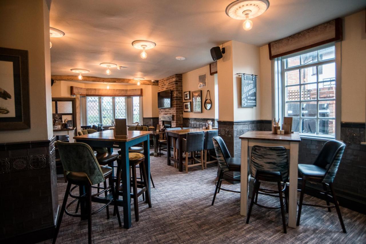 Cat & Lion Country Pub And Hotel Warrington  Ngoại thất bức ảnh