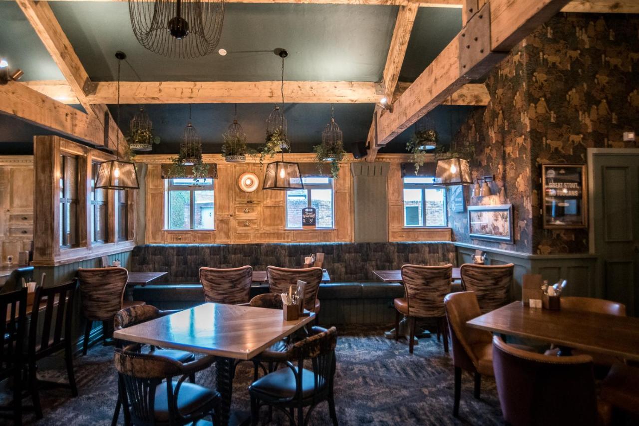 Cat & Lion Country Pub And Hotel Warrington  Ngoại thất bức ảnh