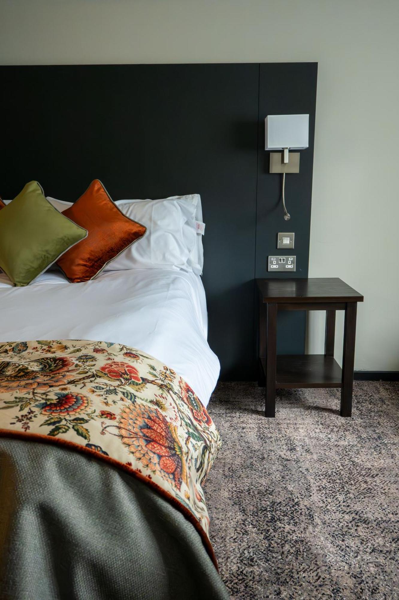 Cat & Lion Country Pub And Hotel Warrington  Ngoại thất bức ảnh